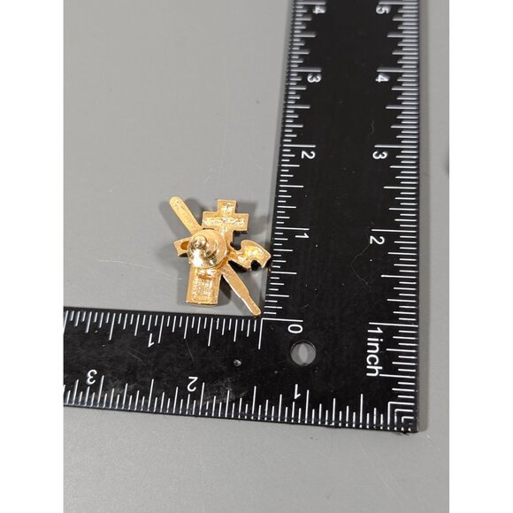 Vintage Avon Number 1 Nurse Pin Brooch Gold Tone Red Cross - Picture 6 of 6